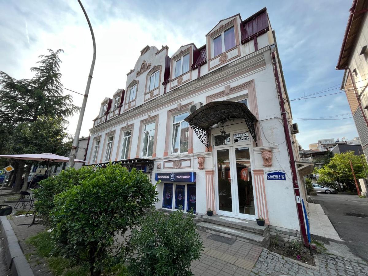 Old Clty Hotel Batumi Bagian luar foto